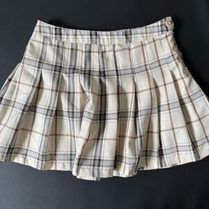 Hesperus cream plaid pleated skirt size large